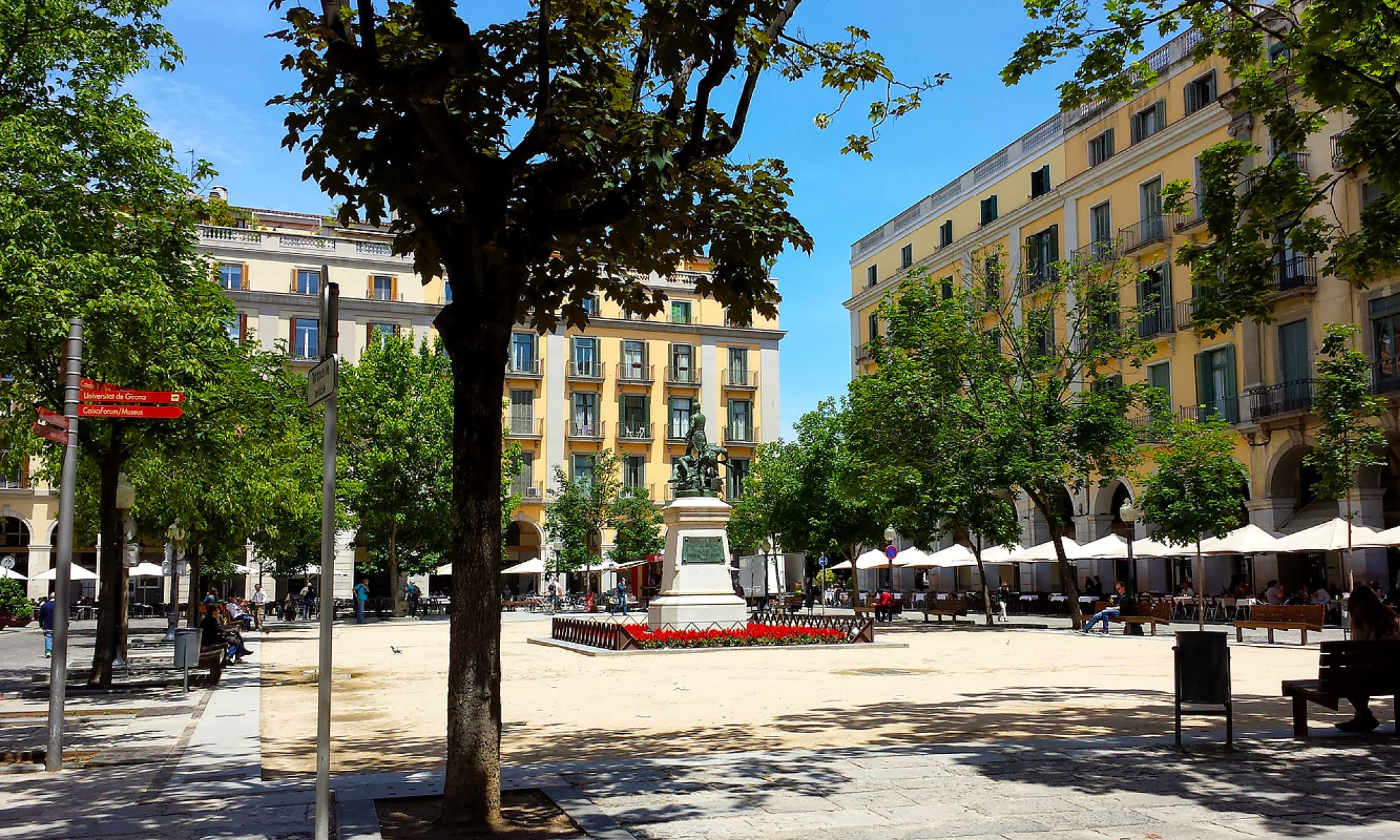 Beautiful Plaça de la Independència in the heart of Girona