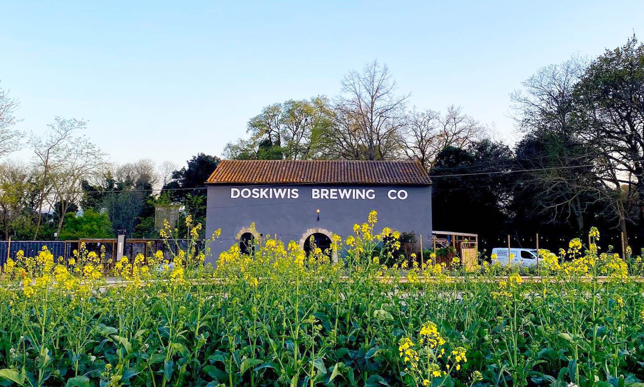 DosKiwis Brewery and taproom in Rupià, Baix Empordà