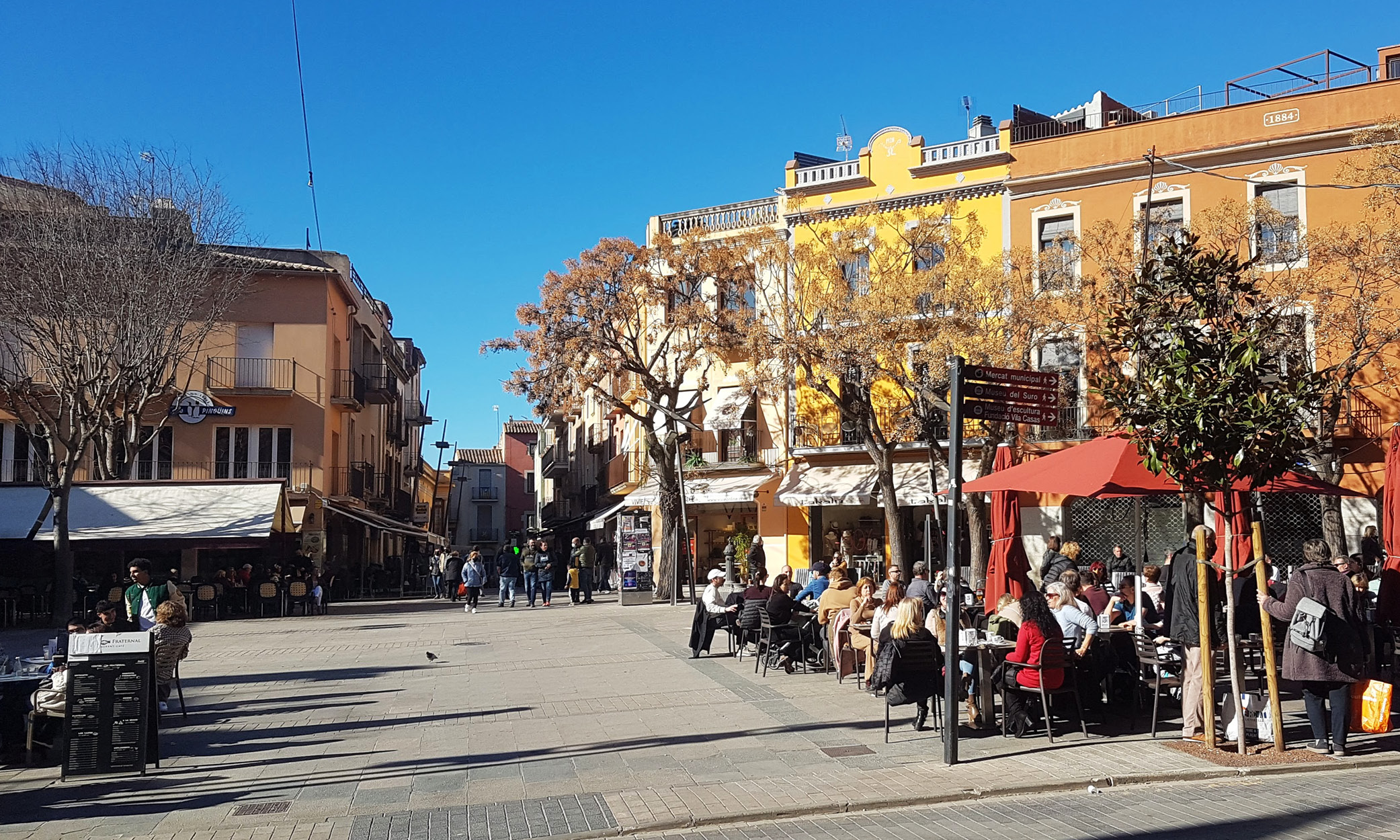 njoy costa brava beach towns of palafrugell placa nova in the centre of palafrugell Plaça Nova in the centre of Palafrugell, Costa Brava, Catalunya