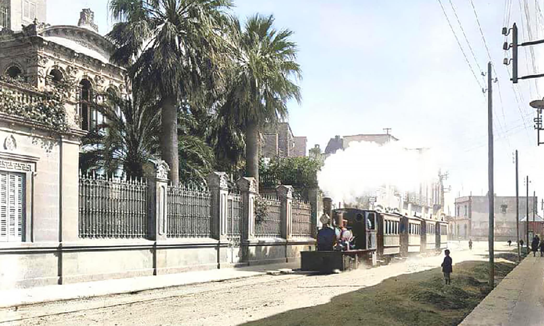 The tren petit in the centre of Palamós